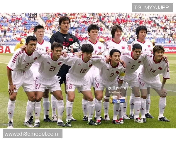 足球明星的成长之路：从青涩少年到赛场巨星的蜕变与奋斗